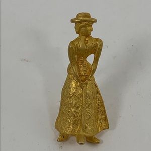 Vintage Lady Playing Golf Pin